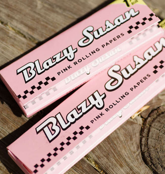 Blazy Susan Pink Rolling Papers - Image 3